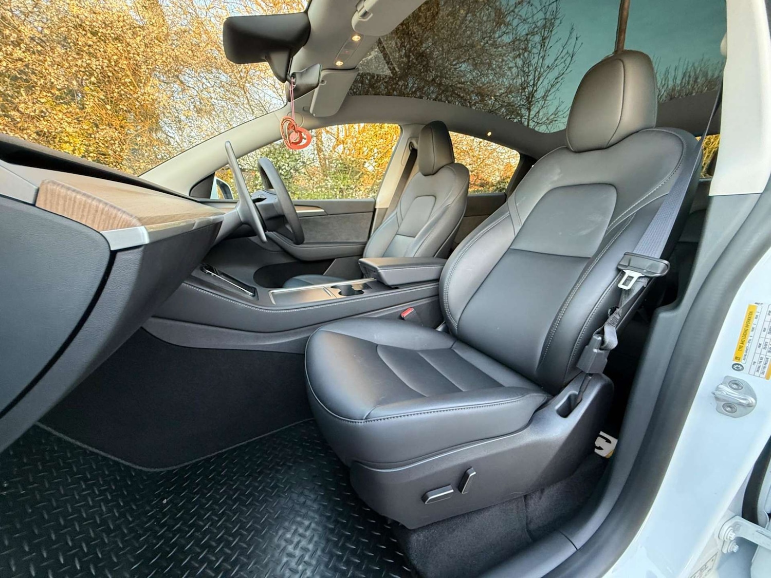 Used Tesla Model Y 2024 for sale - 76601475: Photo 22