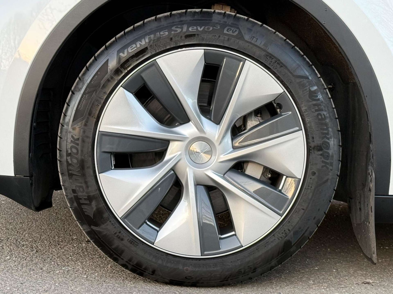 Used Tesla Model Y 2024 for sale - 76601475: Photo 31