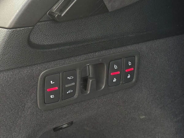 Used Audi Q7 2018 for sale - 75637978: Photo 35