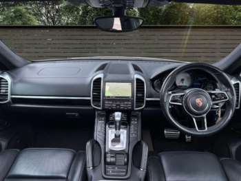 Used Porsche Cayenne 2015 for sale - 74125362: Photo