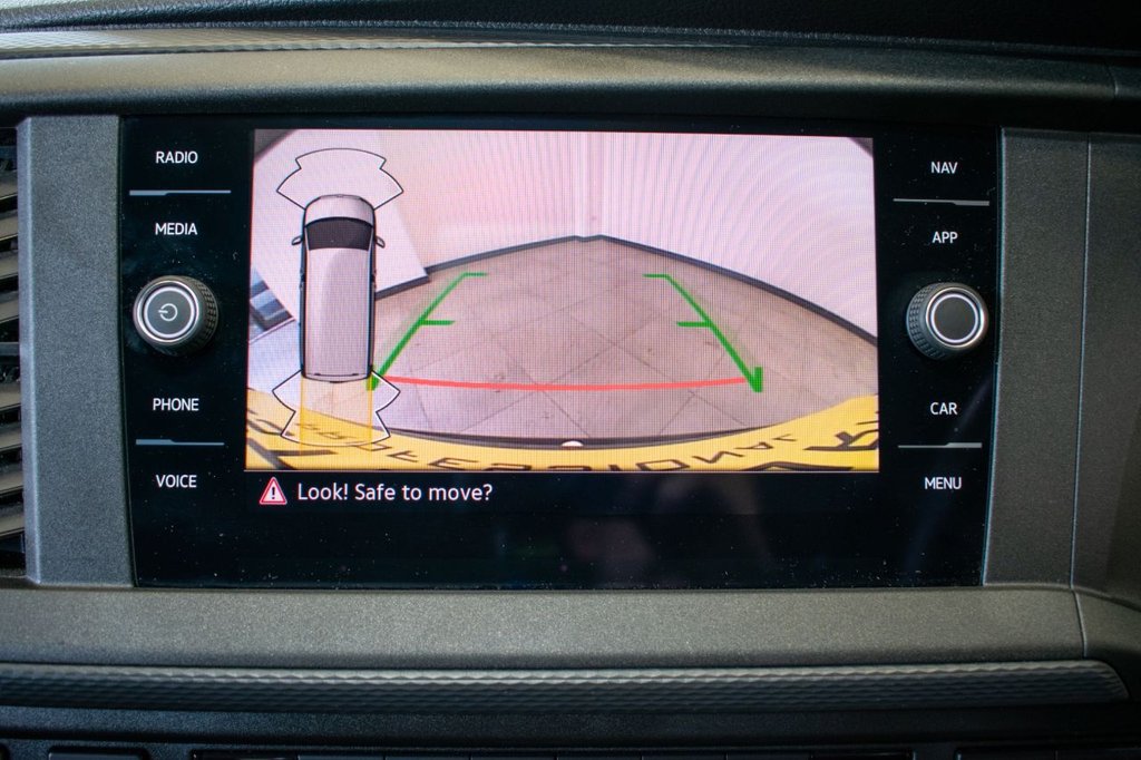 Used Volkswagen Transporter 2024 for sale - 76356241: Photo 30