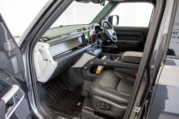 Used Land Rover Defender 2023 for sale - 74876741: Photo 13