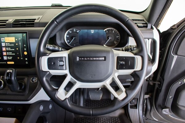 Used Land Rover Defender 2023 for sale - 74876741: Photo 14
