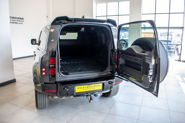 Used Land Rover Defender 2023 for sale - 74876741: Photo 27