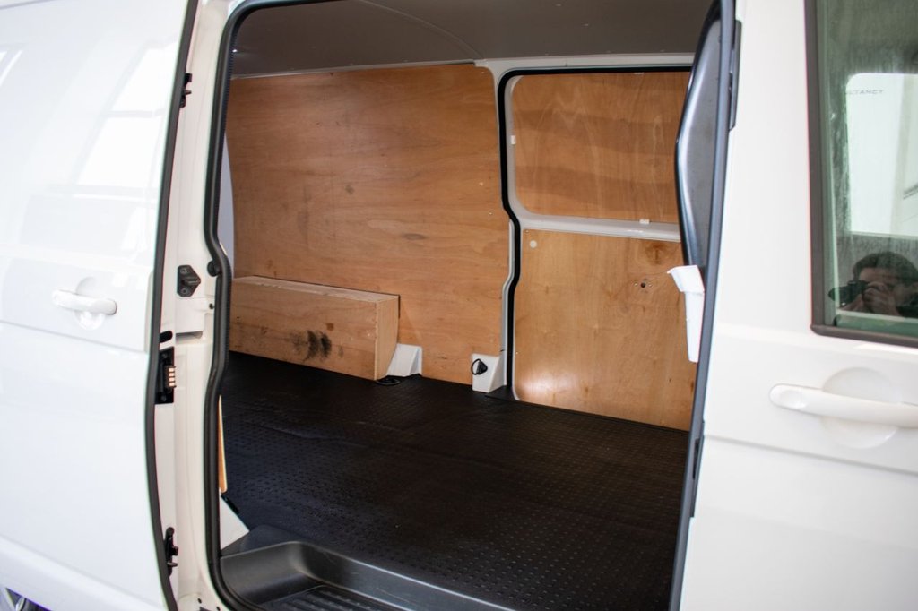 Used Volkswagen Transporter 2024 for sale - 77572011: Photo 15
