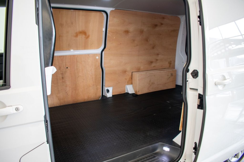 Used Volkswagen Transporter 2024 for sale - 77572011: Photo 17
