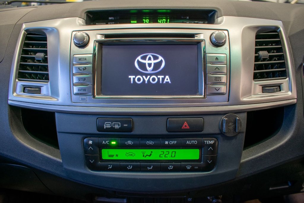 Used Toyota Hilux 2015 for sale - 77212056: Photo 17