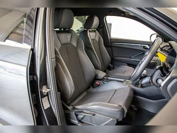 Used Audi Q3 2020 for sale - 76009578: Photo