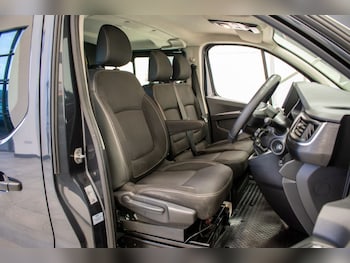 Used Renault Trafic 2023 for sale - 76582120: Photo