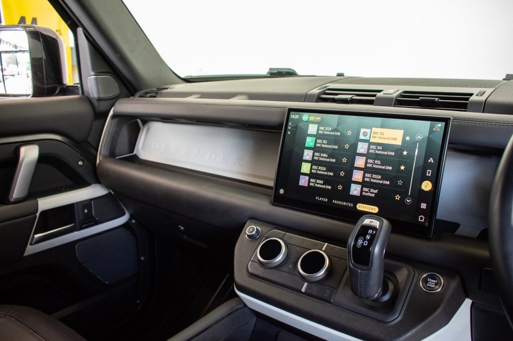 Used Land Rover Defender 2023 for sale - 76950134: Photo 18