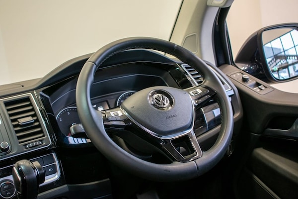Used Volkswagen Caravelle 2018 for sale - 76303660: Photo 21