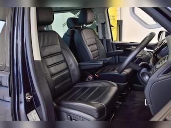Used Volkswagen Caravelle 2018 for sale - 76303660: Photo 2