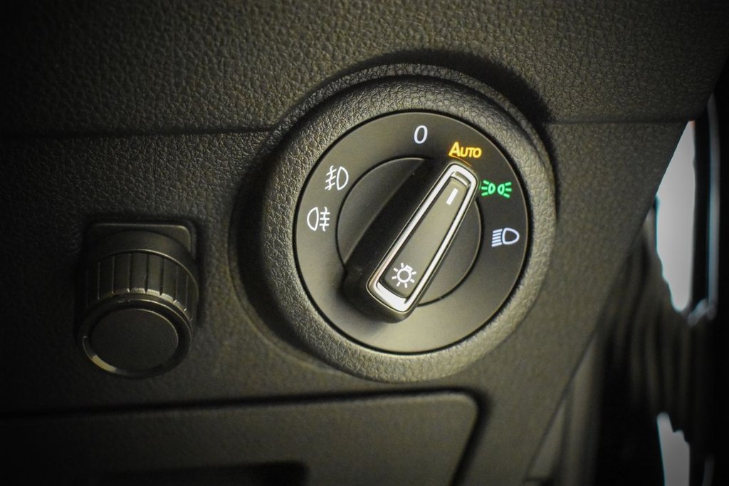 Used Volkswagen Caravelle 2020 for sale - 77383866: Photo 40