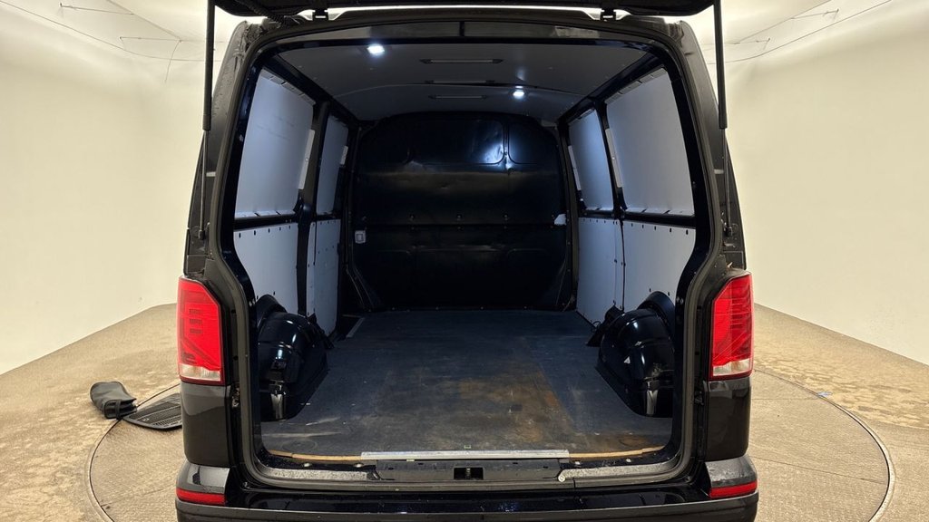 Used Volkswagen Transporter 2022 for sale - 78003215: Photo 7