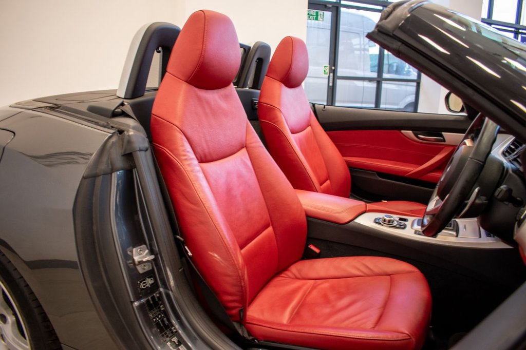 Used BMW Z4 2013 for sale - 76631791: Photo 2