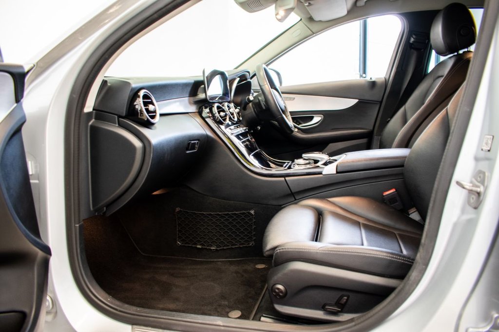 Used Mercedes-Benz C Class 2018 for sale - 76569802: Photo 13