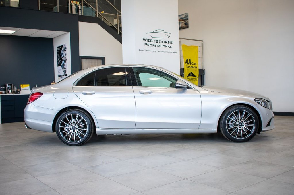 Used Mercedes-Benz C Class 2018 for sale - 76569802: Photo 3