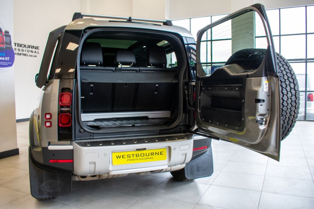 Used Land Rover Defender 2022 for sale - 77904965: Photo 17