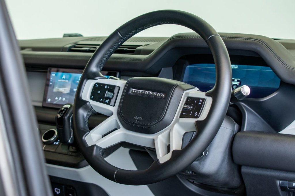 Used Land Rover Defender 2022 for sale - 77904965: Photo 18