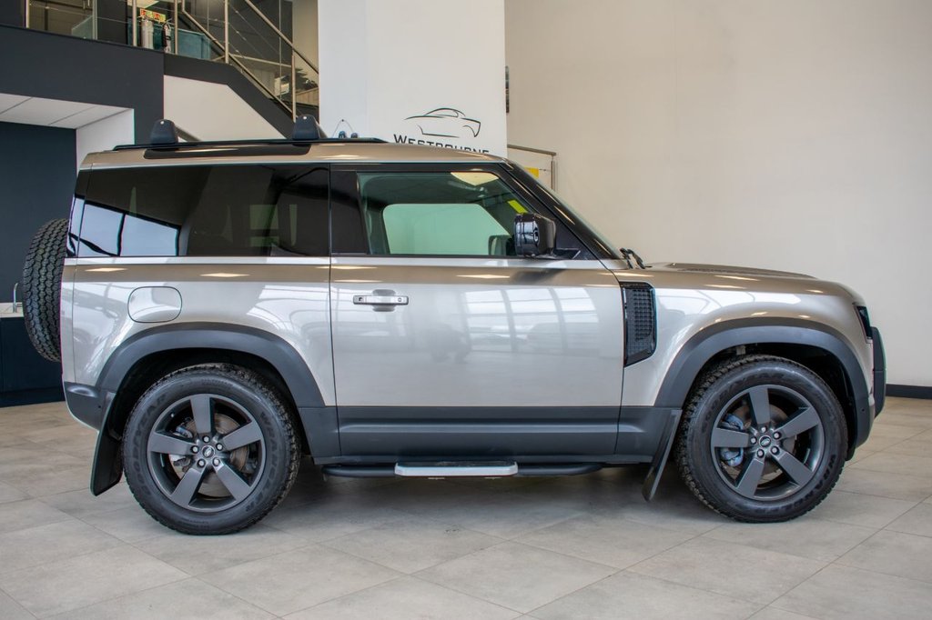 Used Land Rover Defender 2022 for sale - 77904965: Photo 3