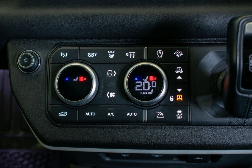 Used Land Rover Defender 2022 for sale - 77904965: Photo 31