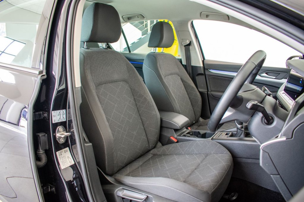 Used Volkswagen Golf 2022 for sale - 76010100: Photo 2