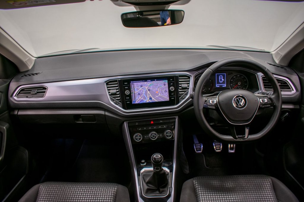 Used Volkswagen T-Roc 2022 for sale - 77341260: Photo 14