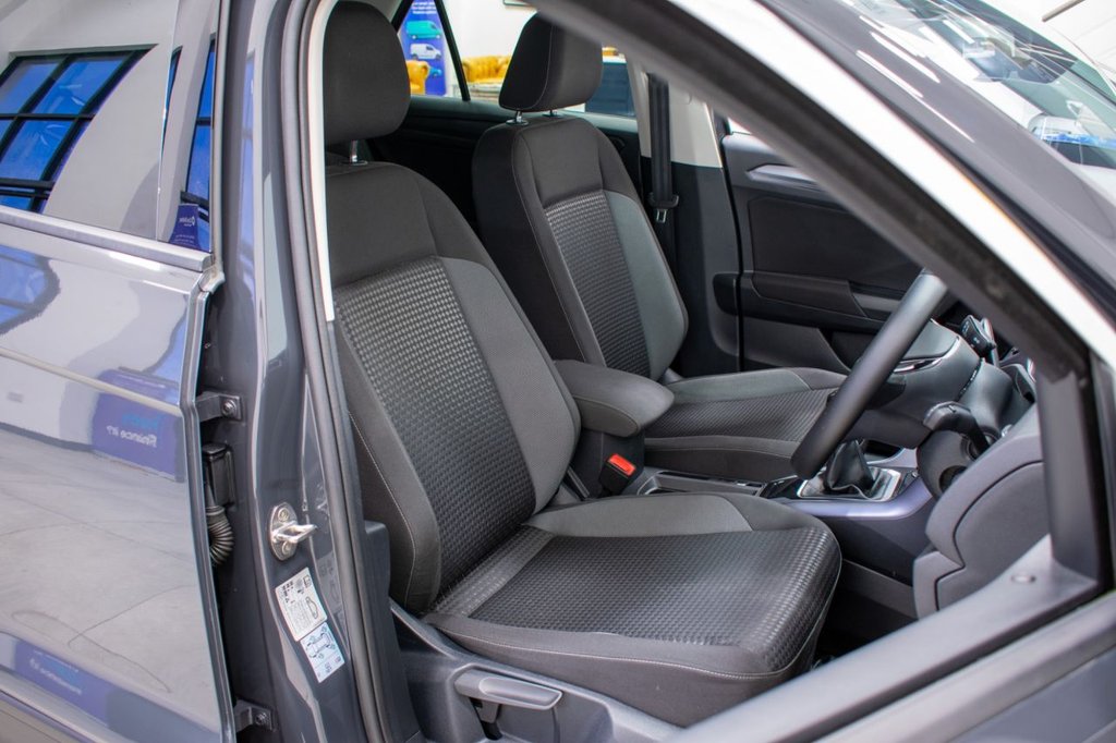 Used Volkswagen T-Roc 2022 for sale - 77341260: Photo 2