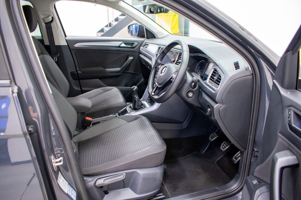 Used Volkswagen T-Roc 2022 for sale - 77341260: Photo 6