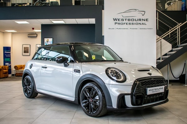 Used MINI Hatch 2021 for sale - 76105441: Photo 1