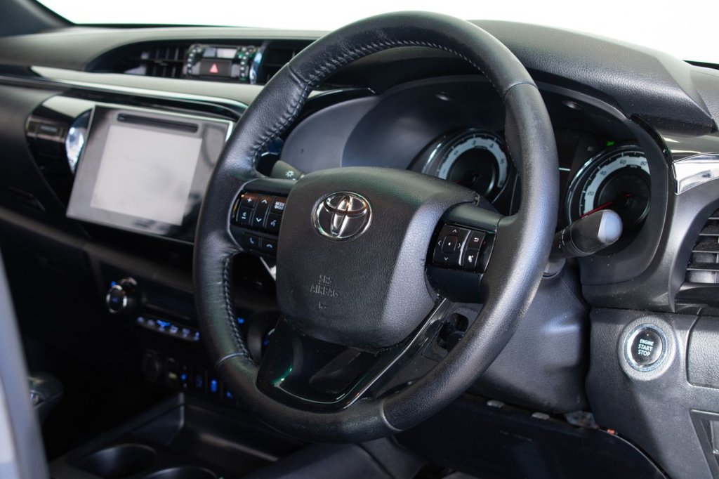 Used Toyota Hilux 2019 for sale - 77383858: Photo 18