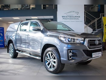 Used Toyota Hilux 2019 for sale - 77383858: Photo