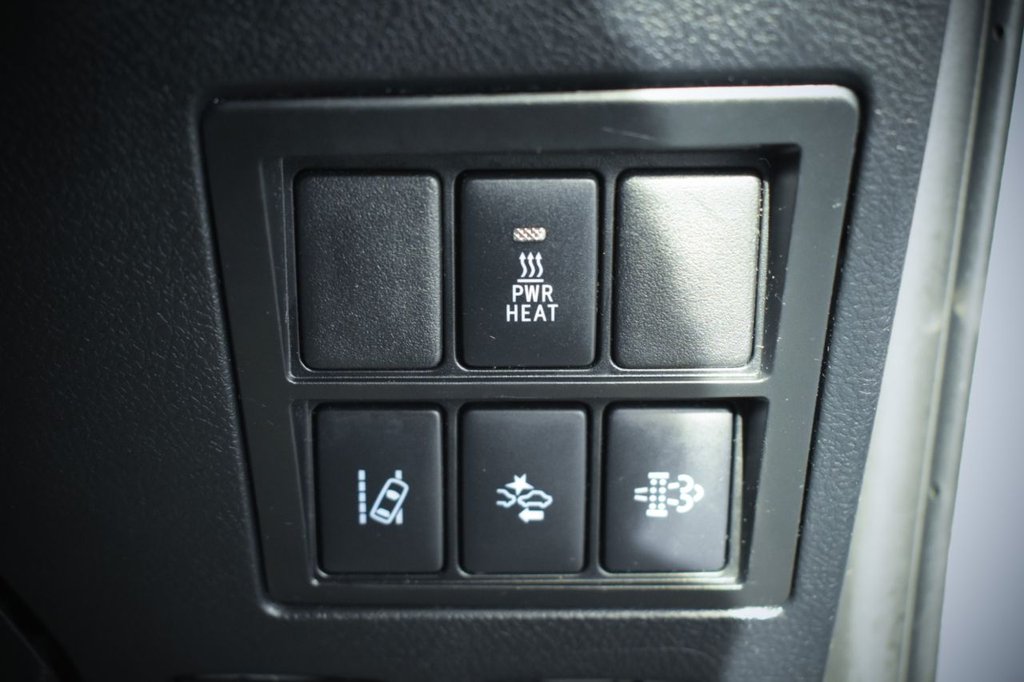 Used Toyota Hilux 2019 for sale - 77383858: Photo 33