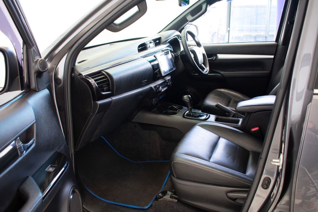 Used Toyota Hilux 2019 for sale - 77383858: Photo 50