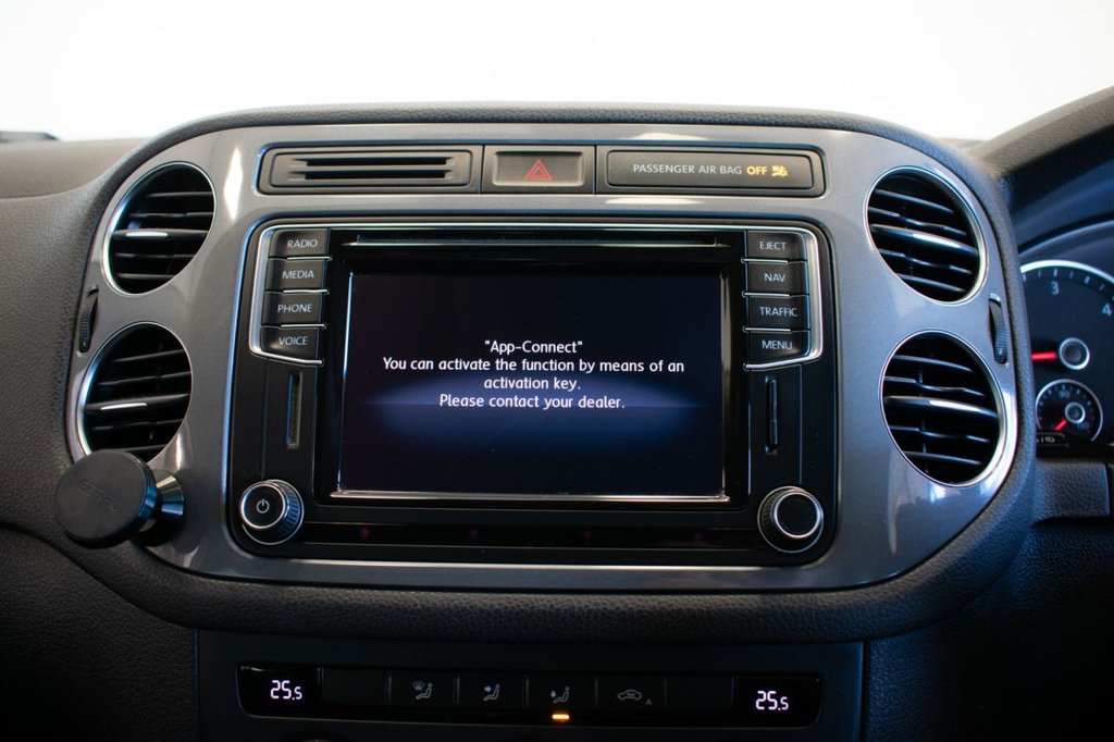 Used Volkswagen Tiguan 2015 for sale - 77383662: Photo 22