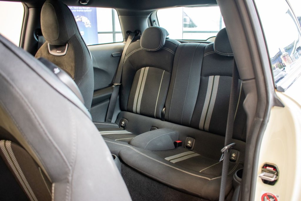 Used MINI Hatch 2015 for sale - 76820499: Photo 15