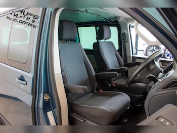 Used Volkswagen Transporter 2017 for sale - 75296143: Photo