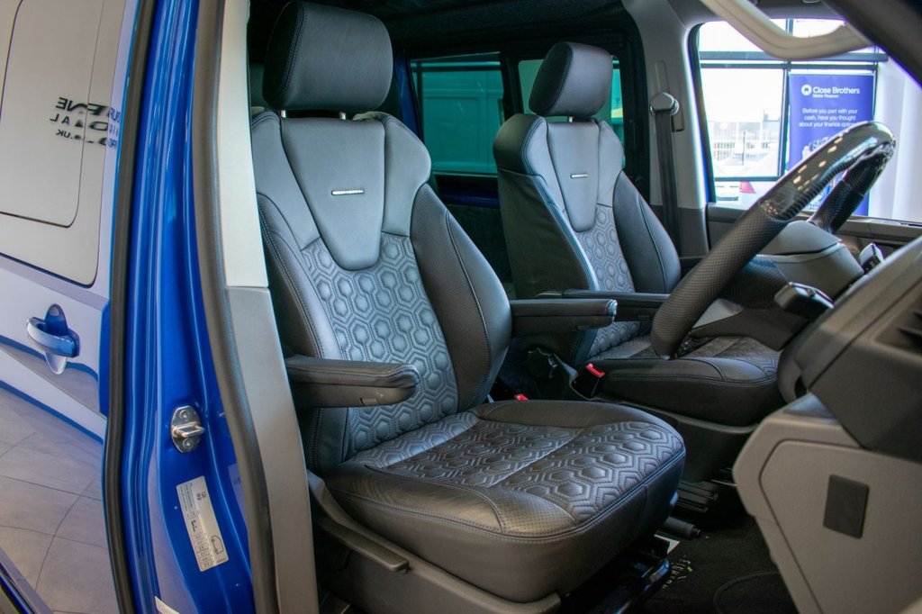 Used Volkswagen Transporter 2024 for sale - 76632209: Photo 2