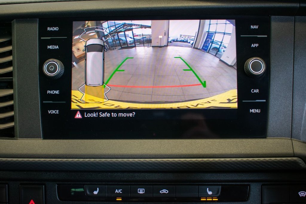 Used Volkswagen Transporter 2024 for sale - 76632209: Photo 29