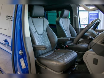 Used Volkswagen Transporter 2024 for sale - 76632209: Photo