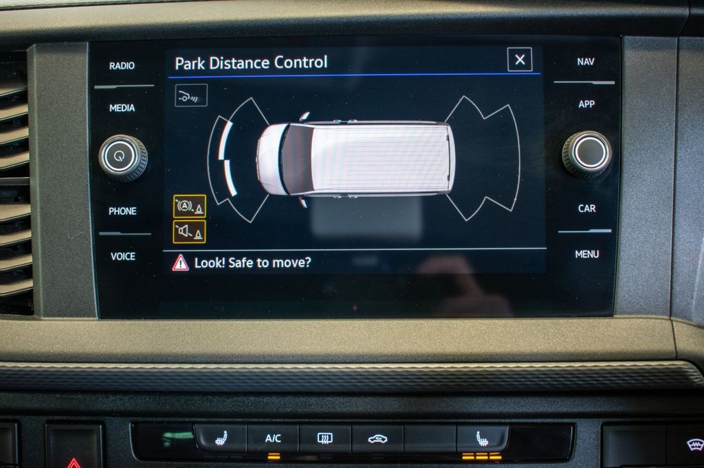 Used Volkswagen Transporter 2024 for sale - 76632209: Photo 31