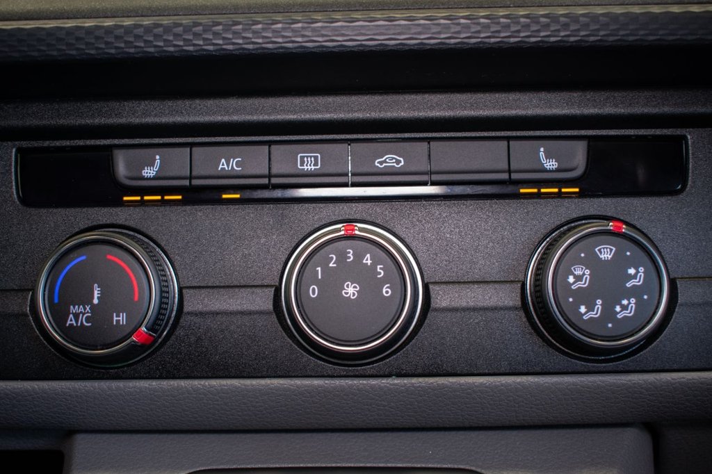 Used Volkswagen Transporter 2024 for sale - 76632209: Photo 38