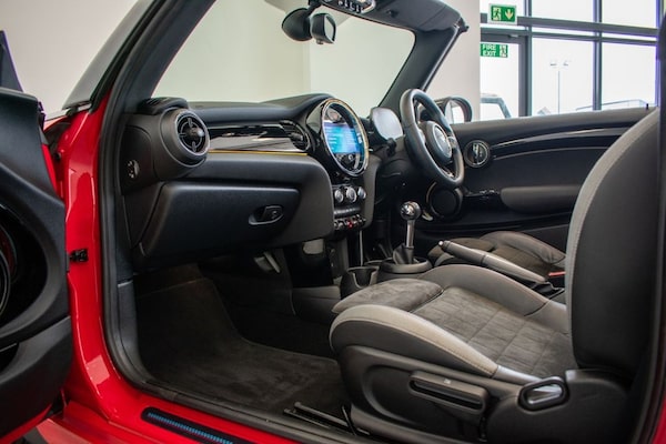 Used MINI Convertible 2021 for sale - 76162797: Photo 15