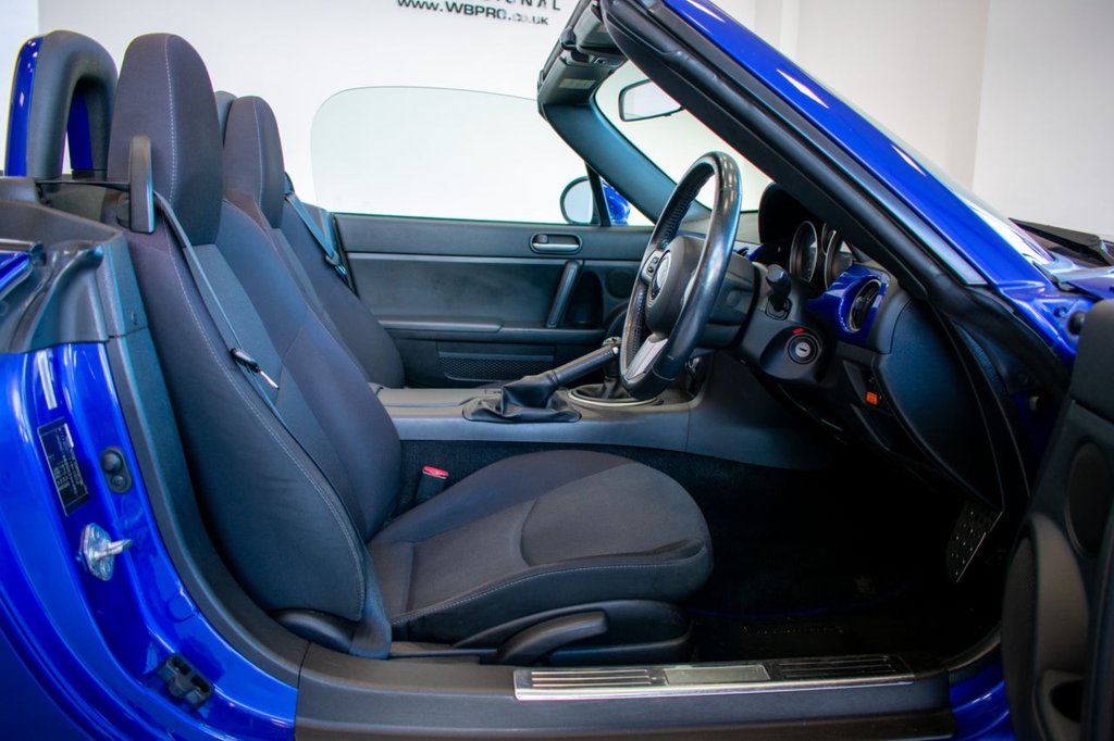 Used Mazda MX-5 2010 for sale - 77139589: Photo 6