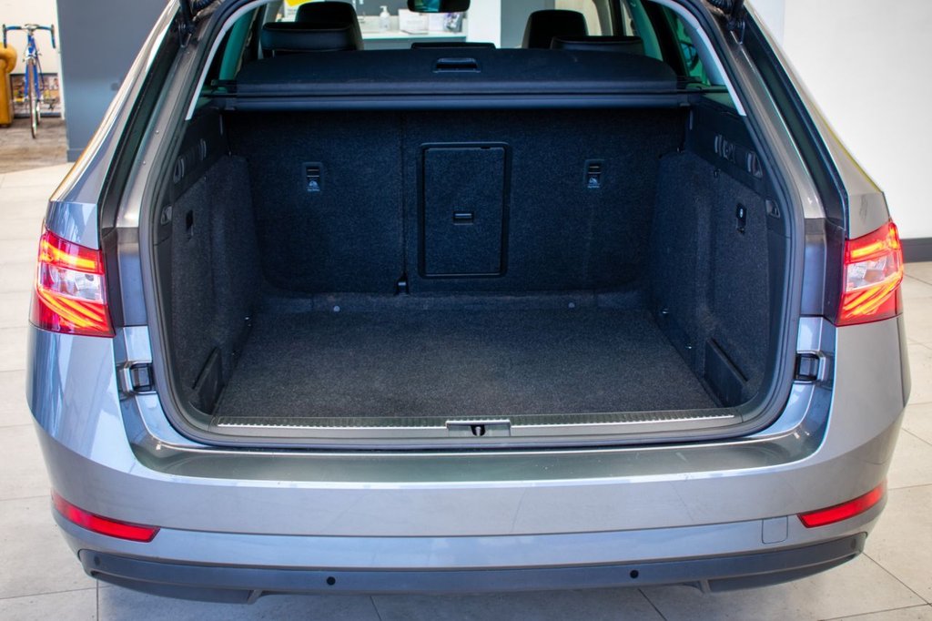 Used Skoda Superb 2022 for sale - 77360209: Photo 18