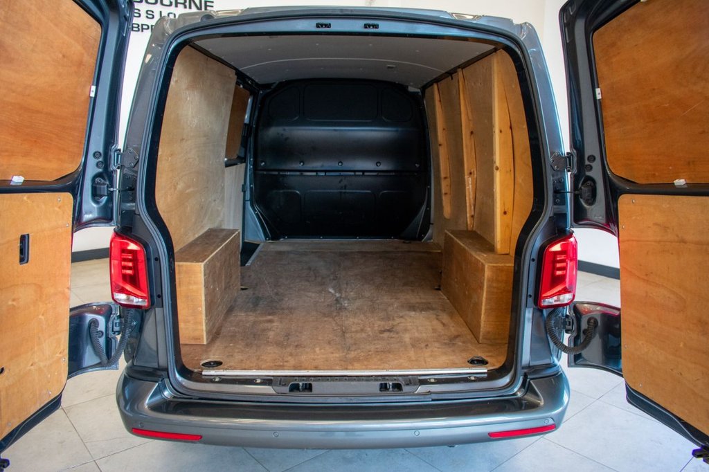 Used Volkswagen Transporter 2023 for sale - 77667372: Photo 14