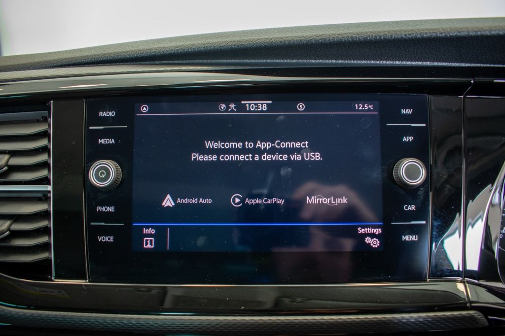 Used Volkswagen Caravelle 2020 for sale - 77849841: Photo 31