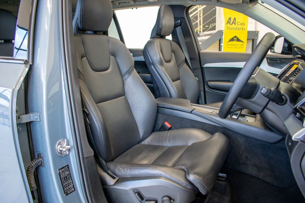 Used Volvo XC90 2023 for sale - 76923171: Photo 2