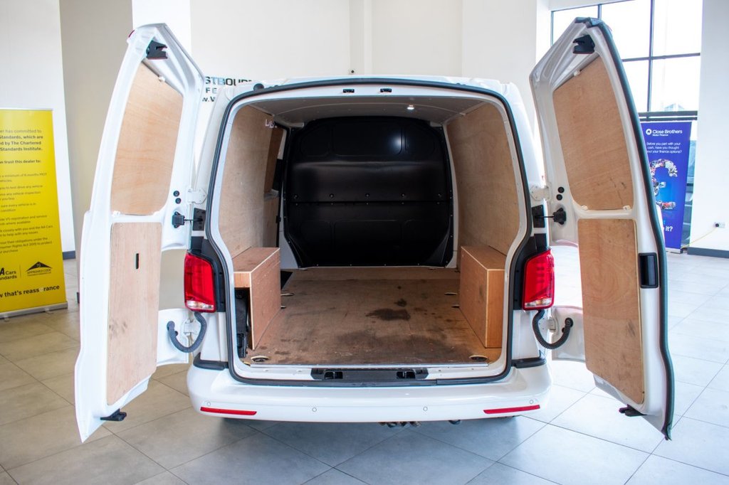 Used Volkswagen Transporter 2024 for sale - 78110670: Photo 14