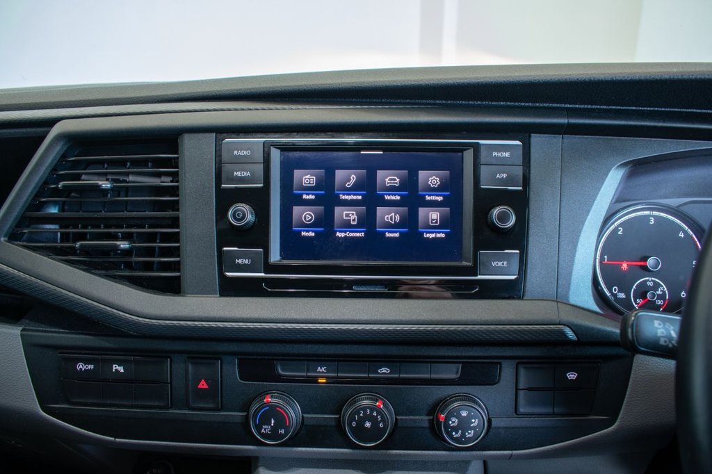 Used Volkswagen Transporter 2024 for sale - 78110670: Photo 17